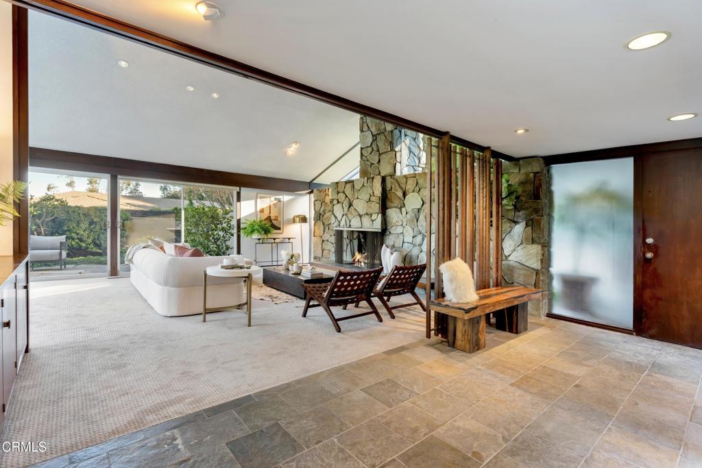 1345 Carnarvon Drive