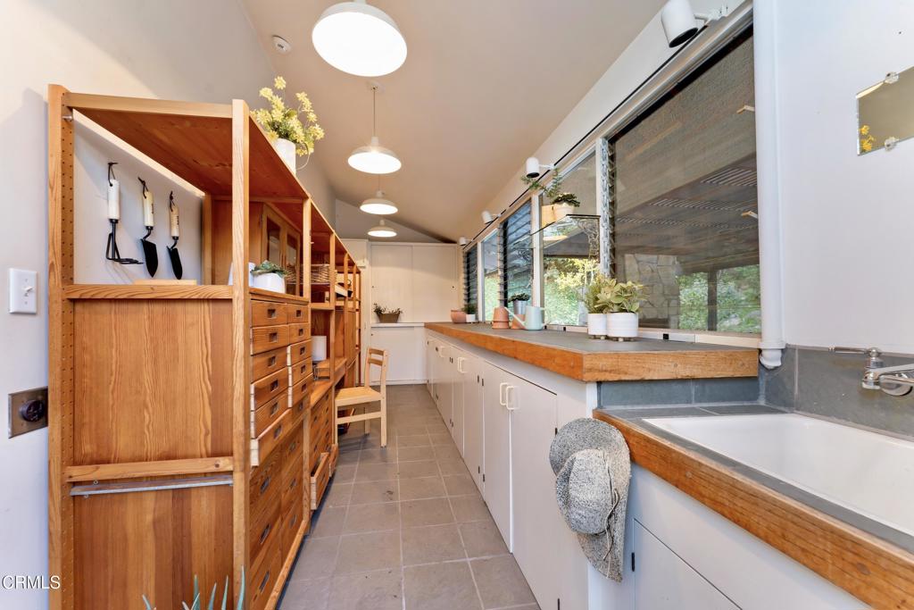 1345 Carnarvon Drive