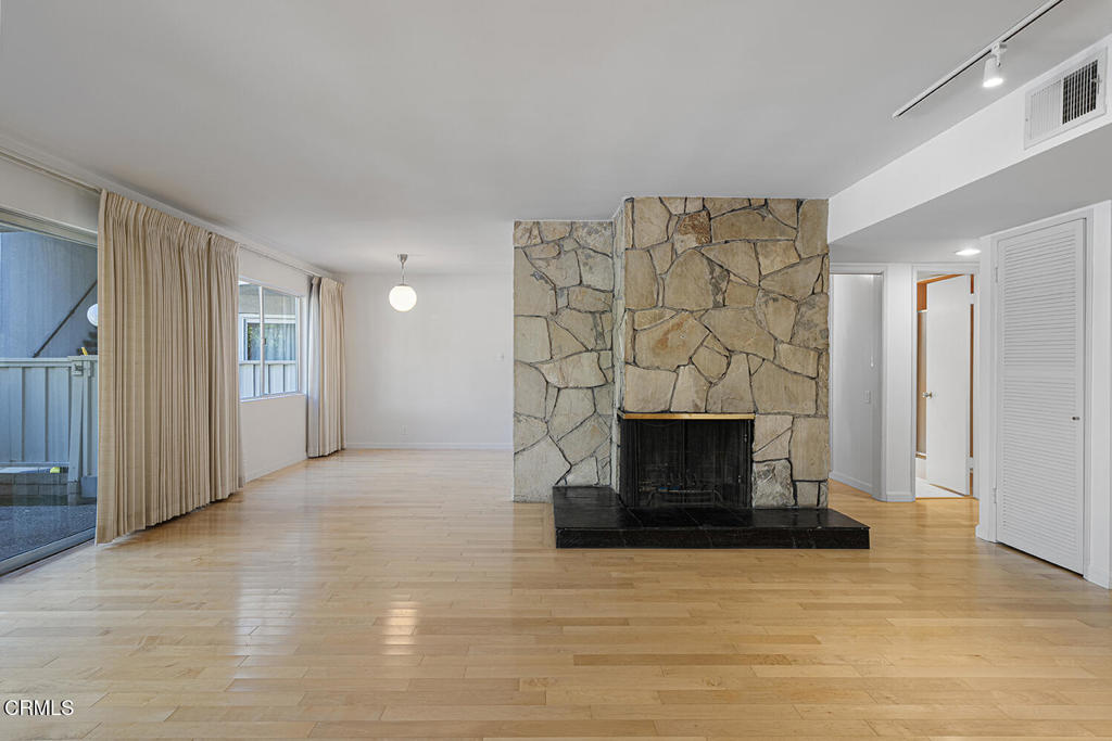 389 Cliff Drive 1