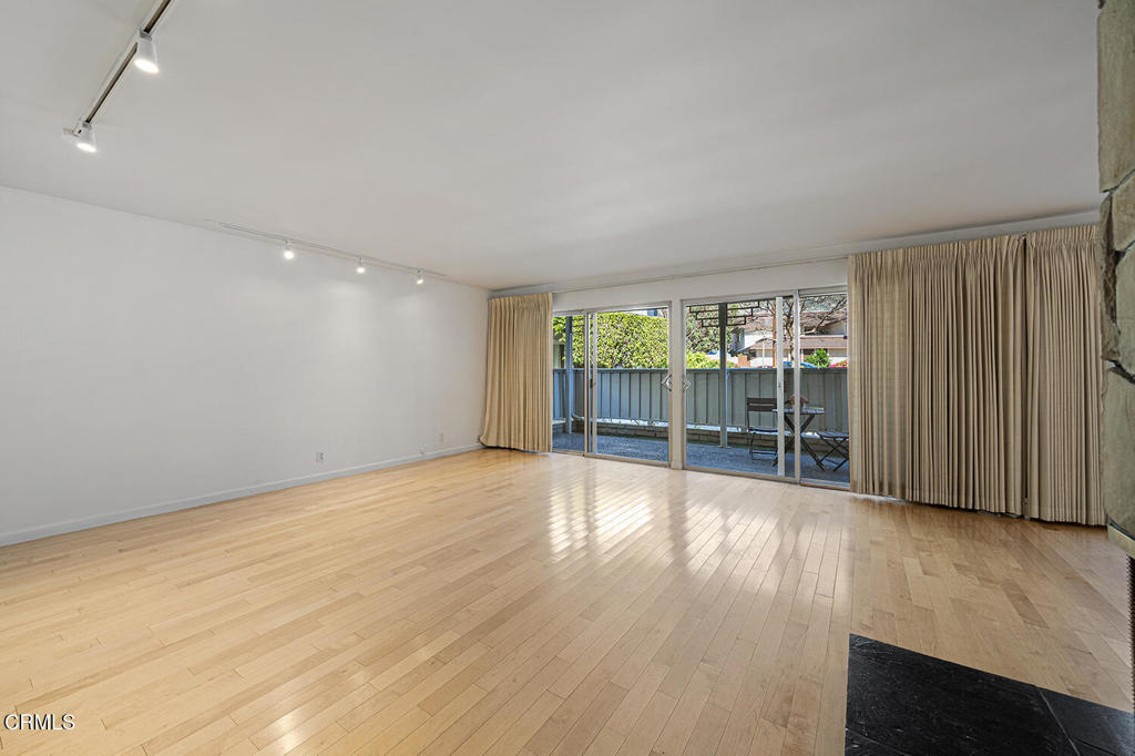 389 Cliff Drive 1