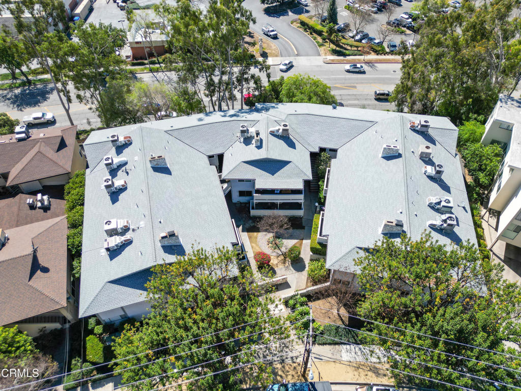 389 Cliff Drive 1
