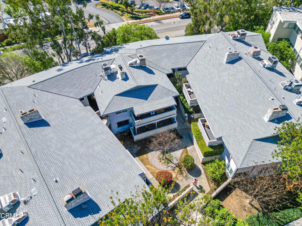 389 Cliff Drive 1