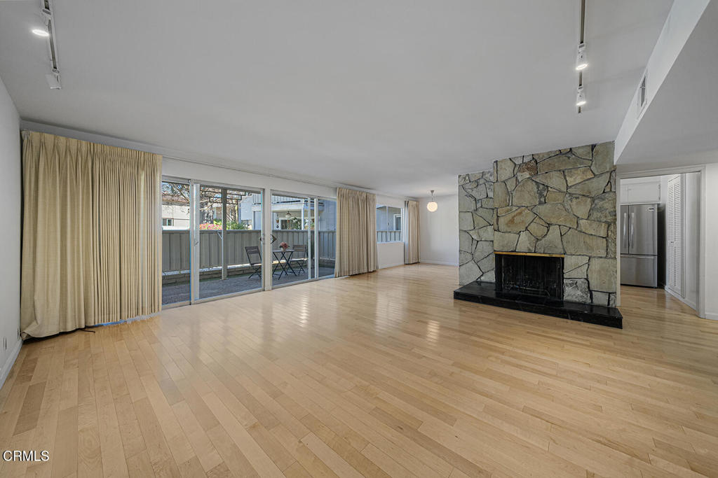 389 Cliff Drive 1