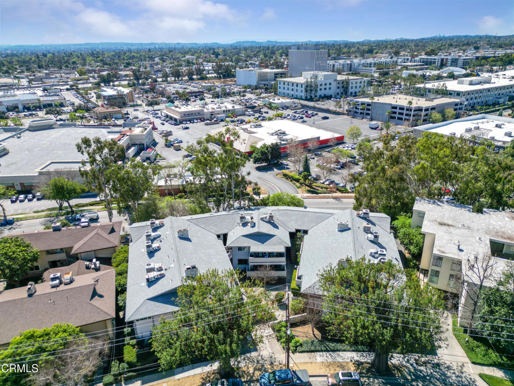 389 Cliff Drive 1
