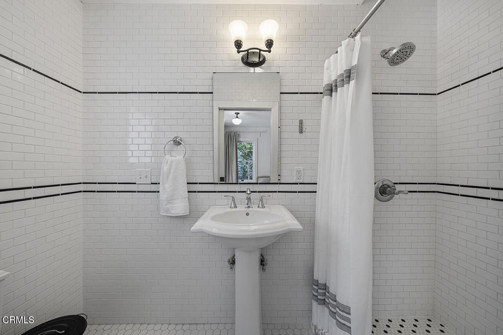 6119 Piedmont Avenue