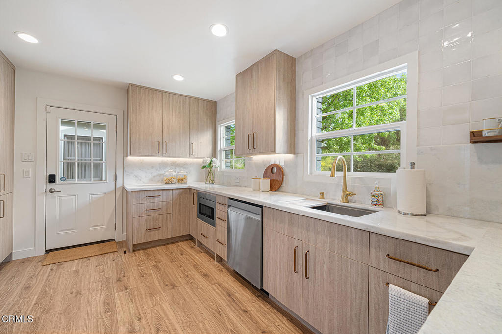 1281 Meadowbrook Road