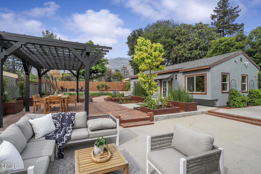 1281 Meadowbrook Road