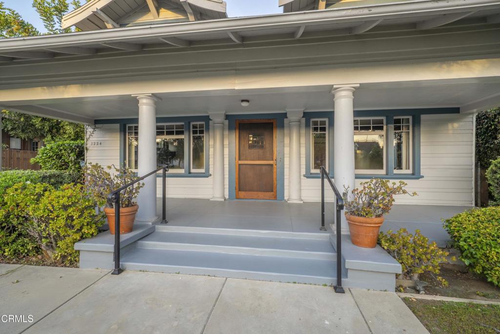 1224 Stratford Avenue