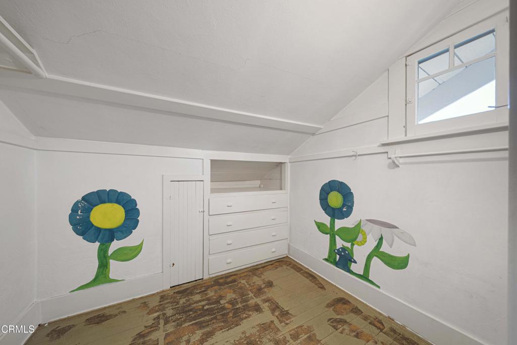 1224 Stratford Avenue