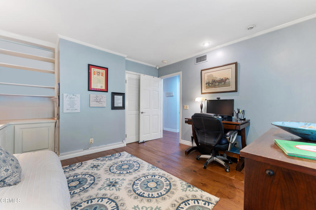 2210 Brambling Lane