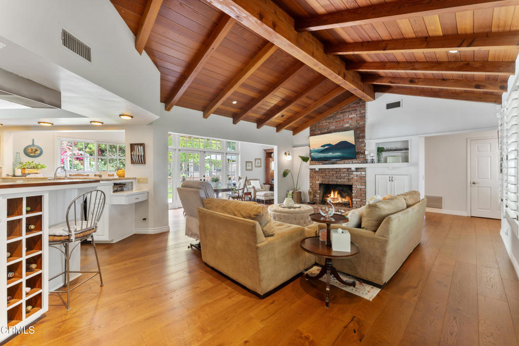 2210 Brambling Lane