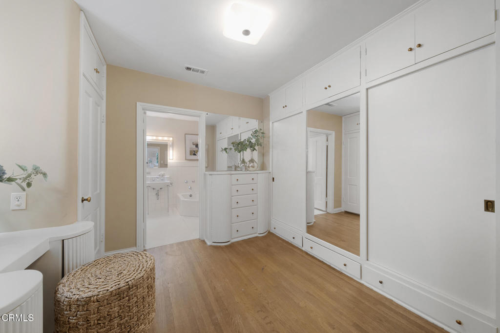 951 Laguna Road