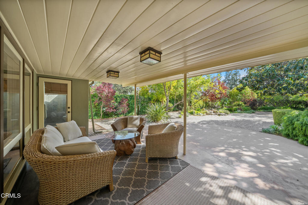 2004 Glenview Terrace