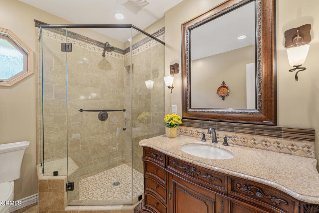 2004 Glenview Terrace