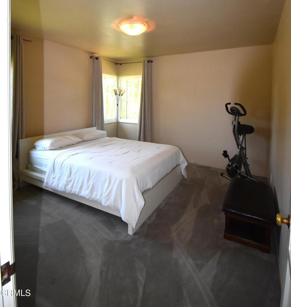 841 W Roses Road