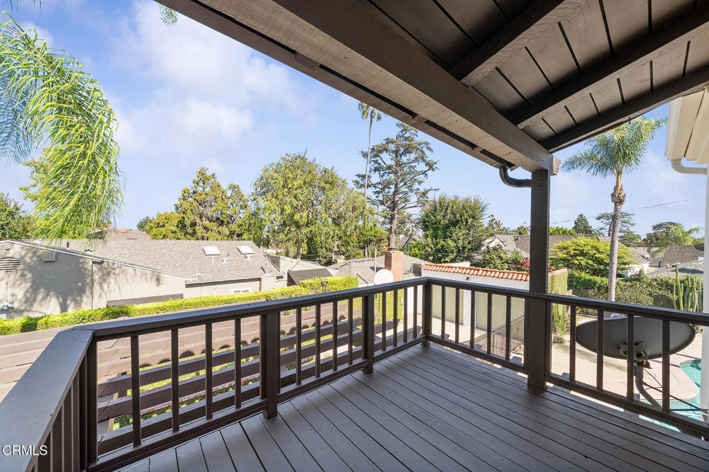 620 W Roses Road