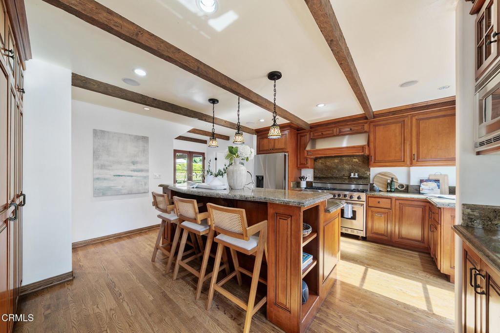 620 W Roses Road