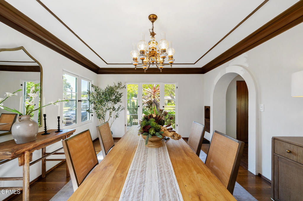 620 W Roses Road