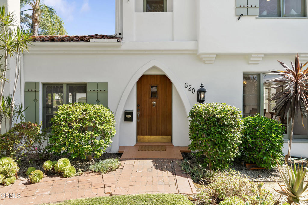 620 W Roses Road