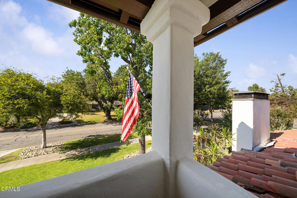 620 W Roses Road