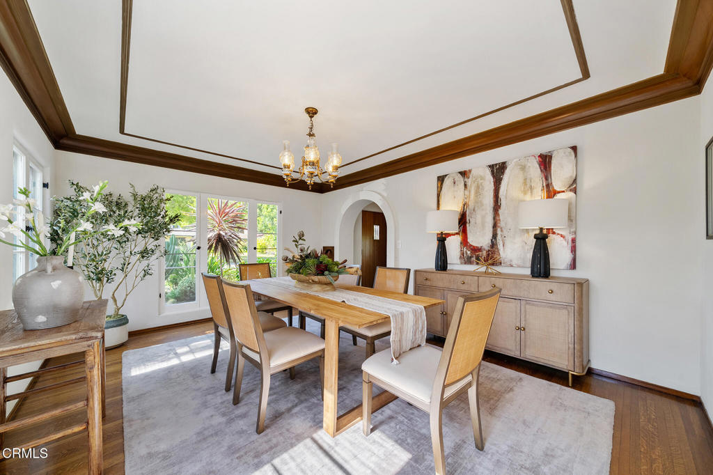 620 W Roses Road