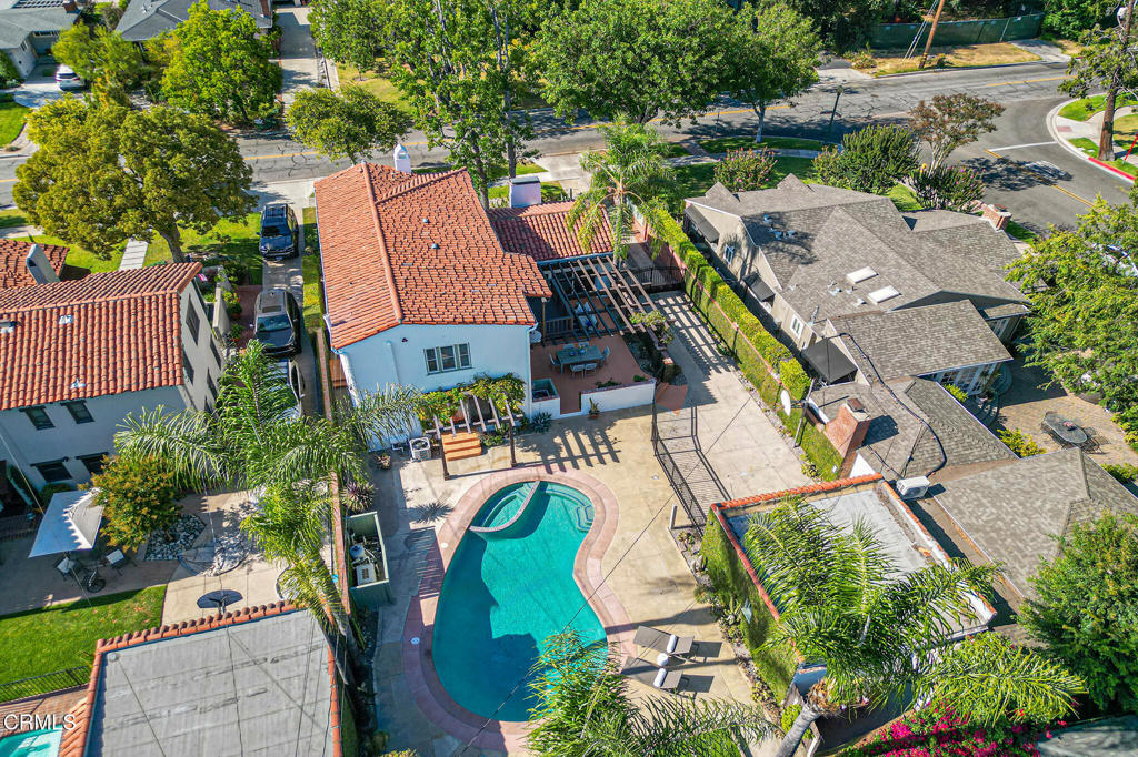 620 W Roses Road