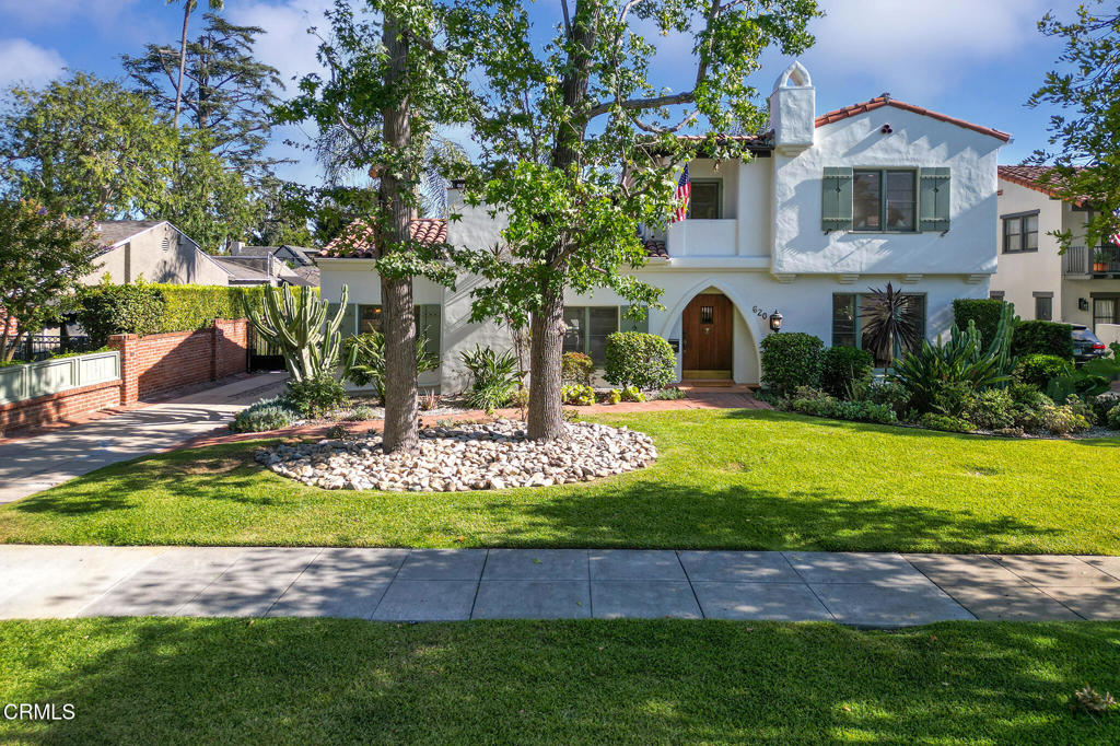 620 W Roses Road