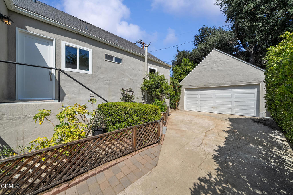 2370 Catherine Road