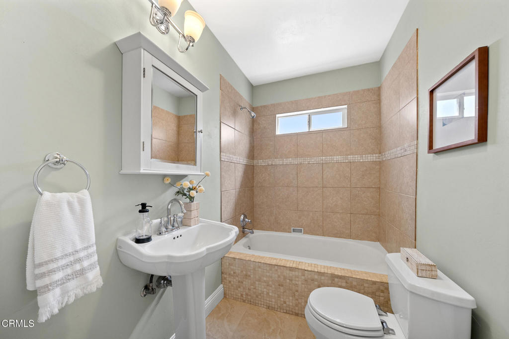 2370 Catherine Road