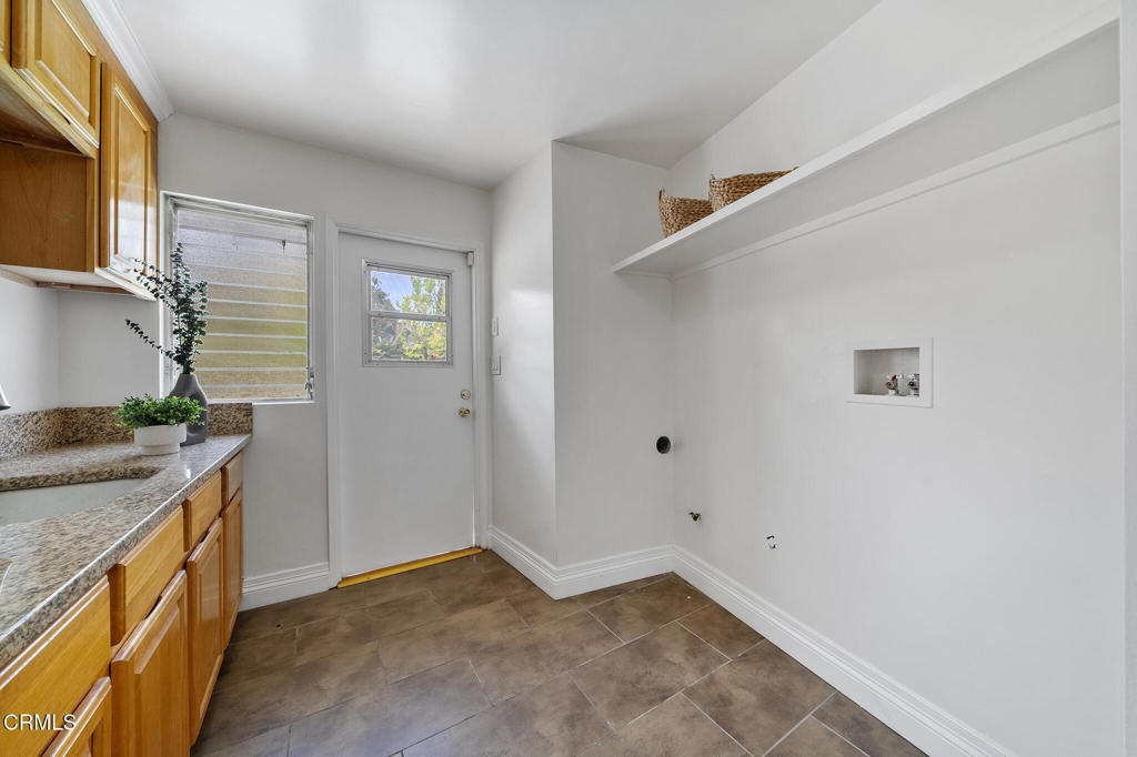 1105 Alhambra Road