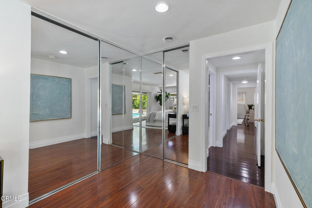 1105 Alhambra Road