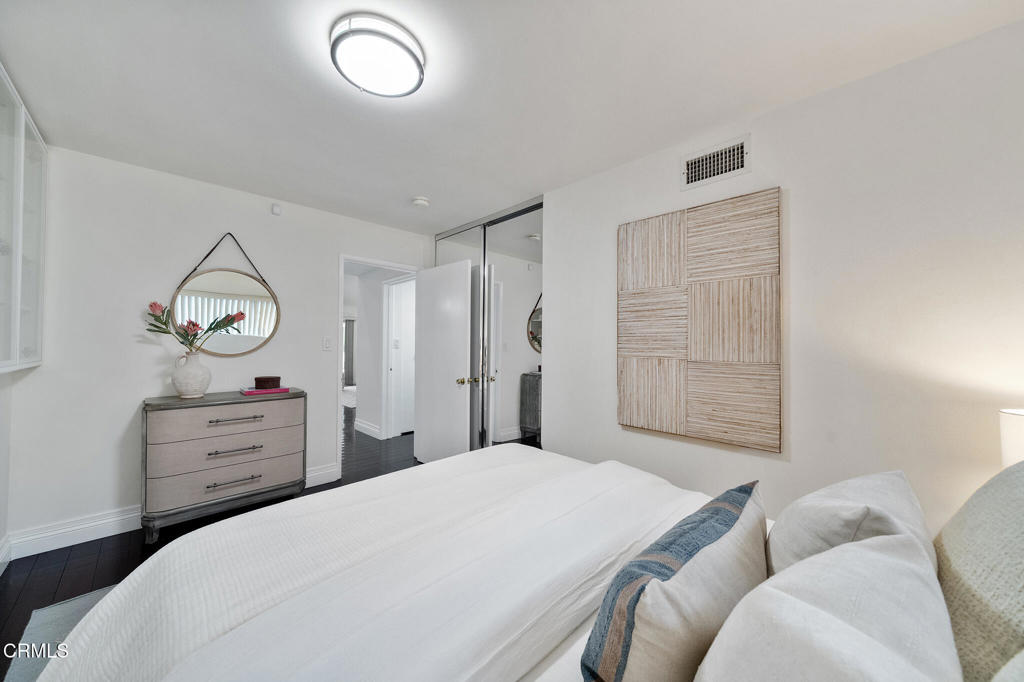 1105 Alhambra Road