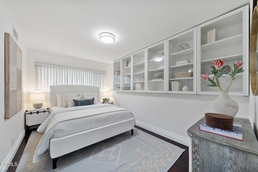 1105 Alhambra Road