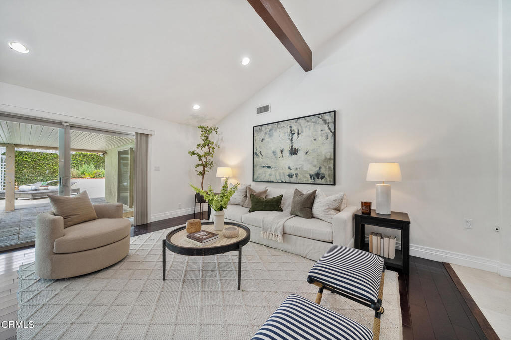 1105 Alhambra Road