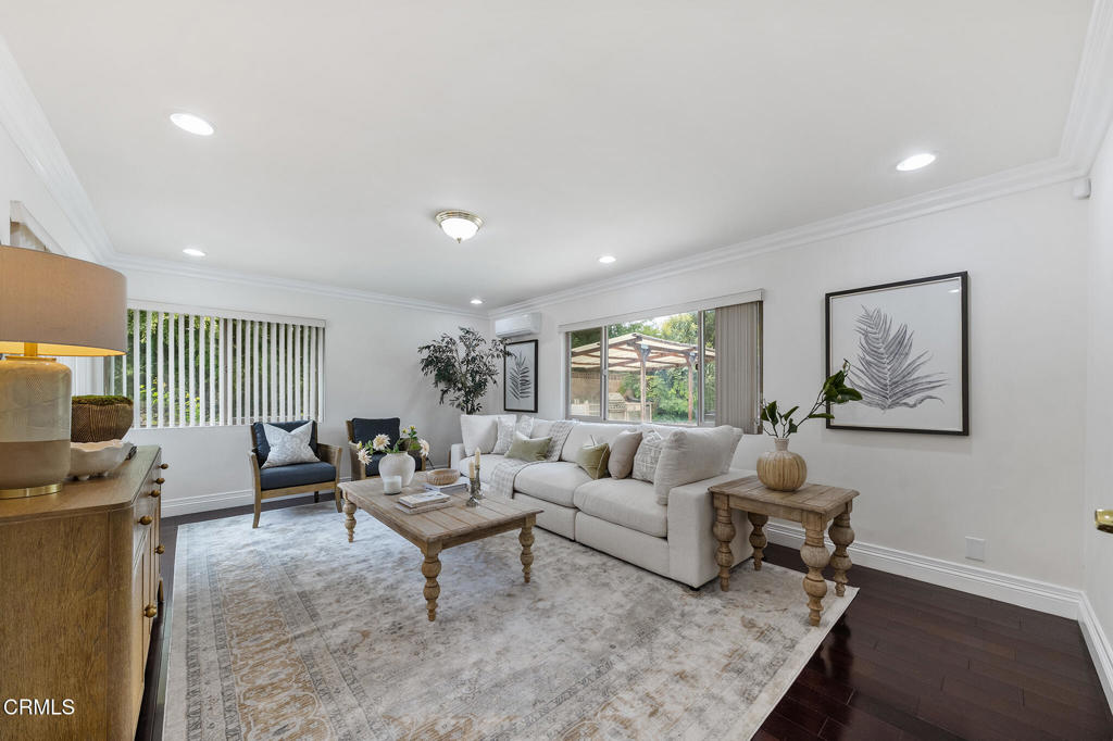 1105 Alhambra Road