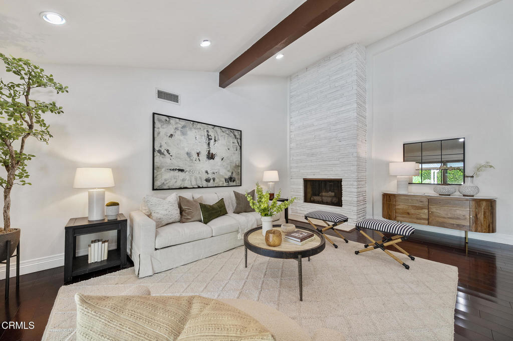 1105 Alhambra Road