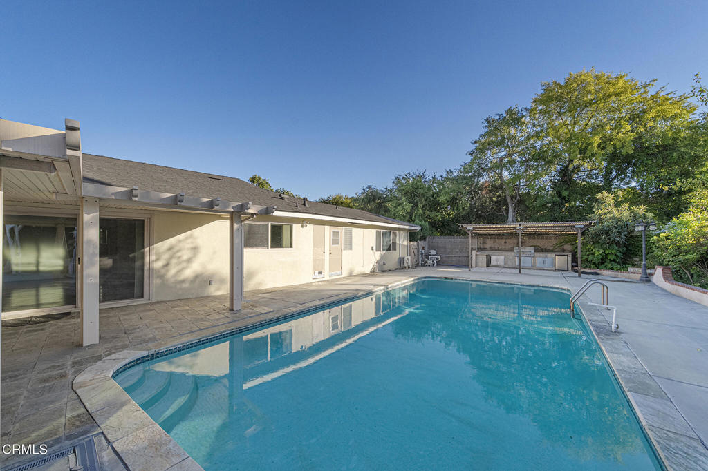 1105 Alhambra Road
