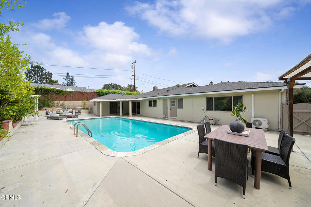 1105 Alhambra Road