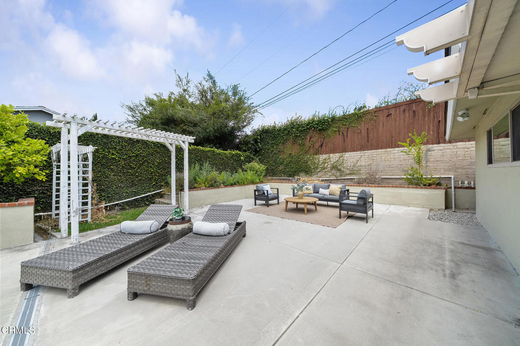 1105 Alhambra Road