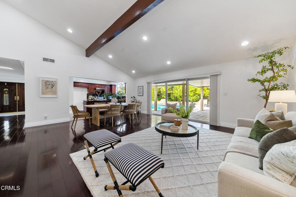 1105 Alhambra Road
