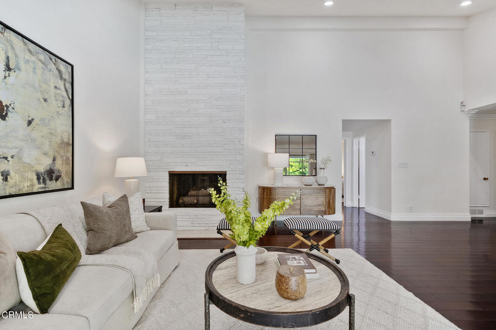 1105 Alhambra Road