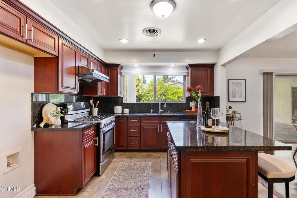 1105 Alhambra Road