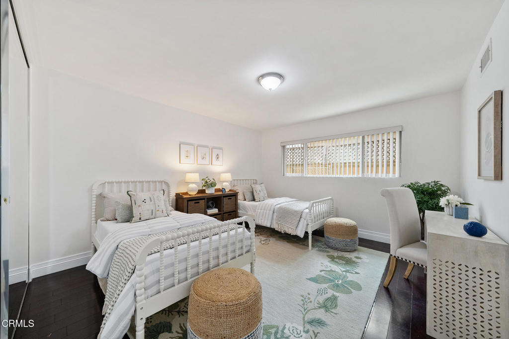 1105 Alhambra Road