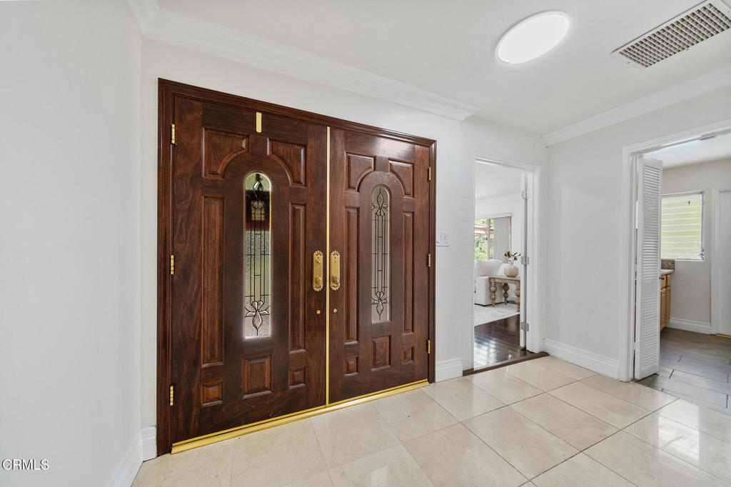 1105 Alhambra Road