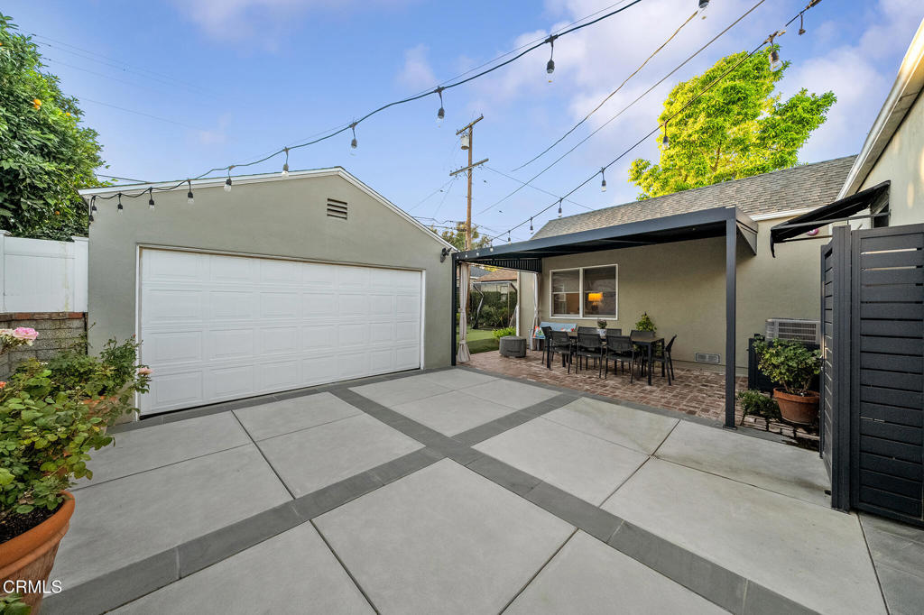 143 N Cresta Avenue