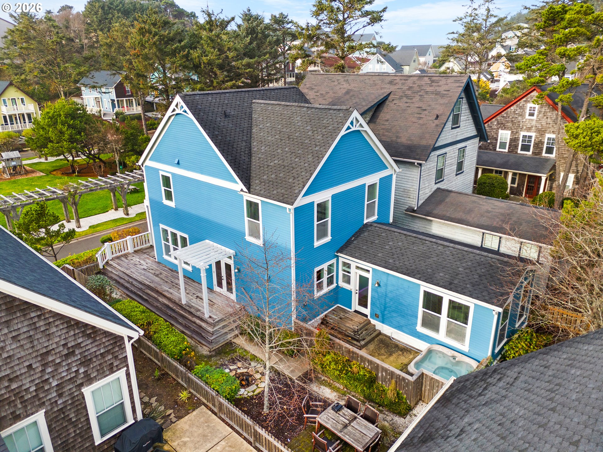 2746 SW BARNACLE AVE