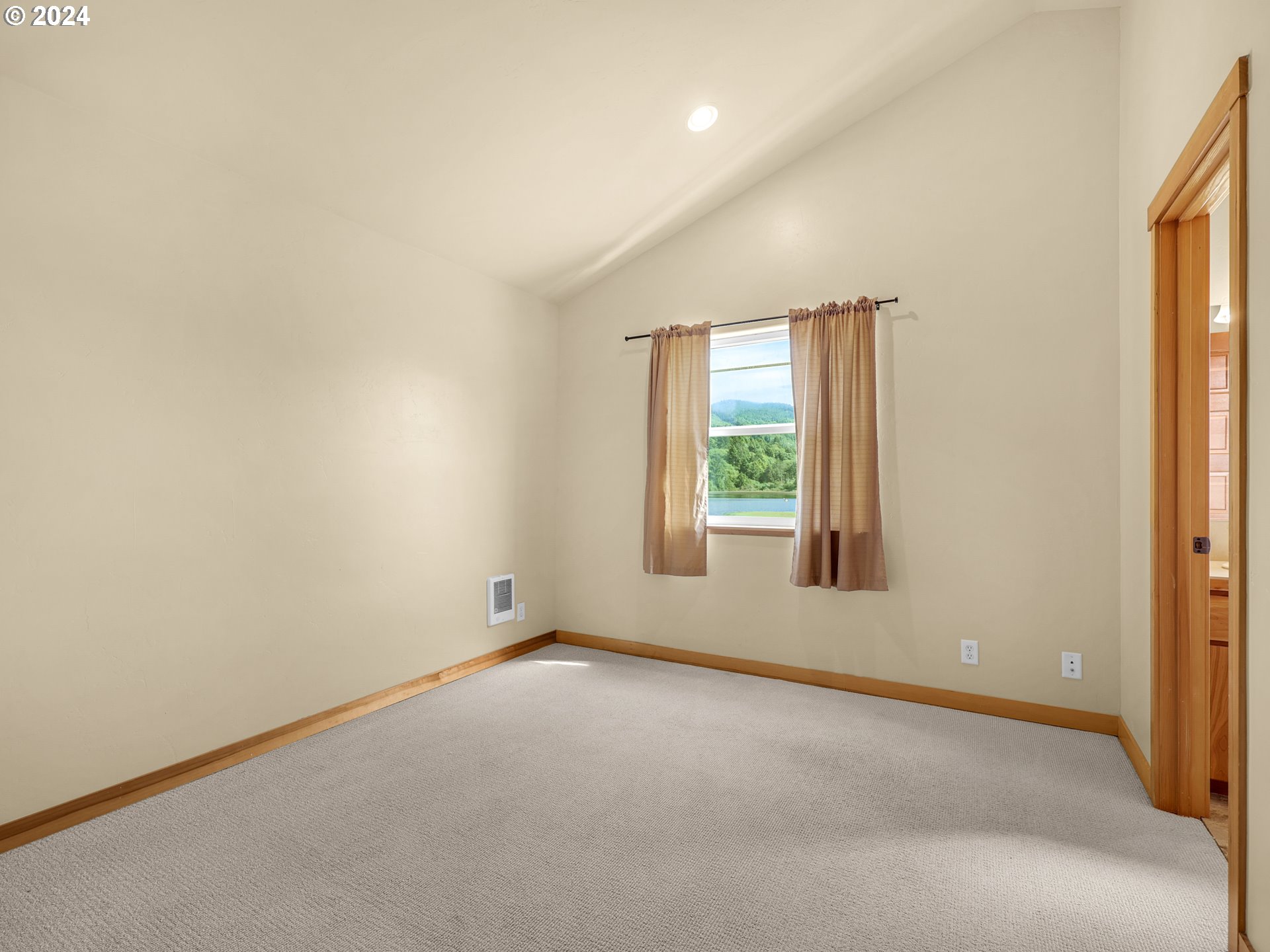 970 PANSY CT