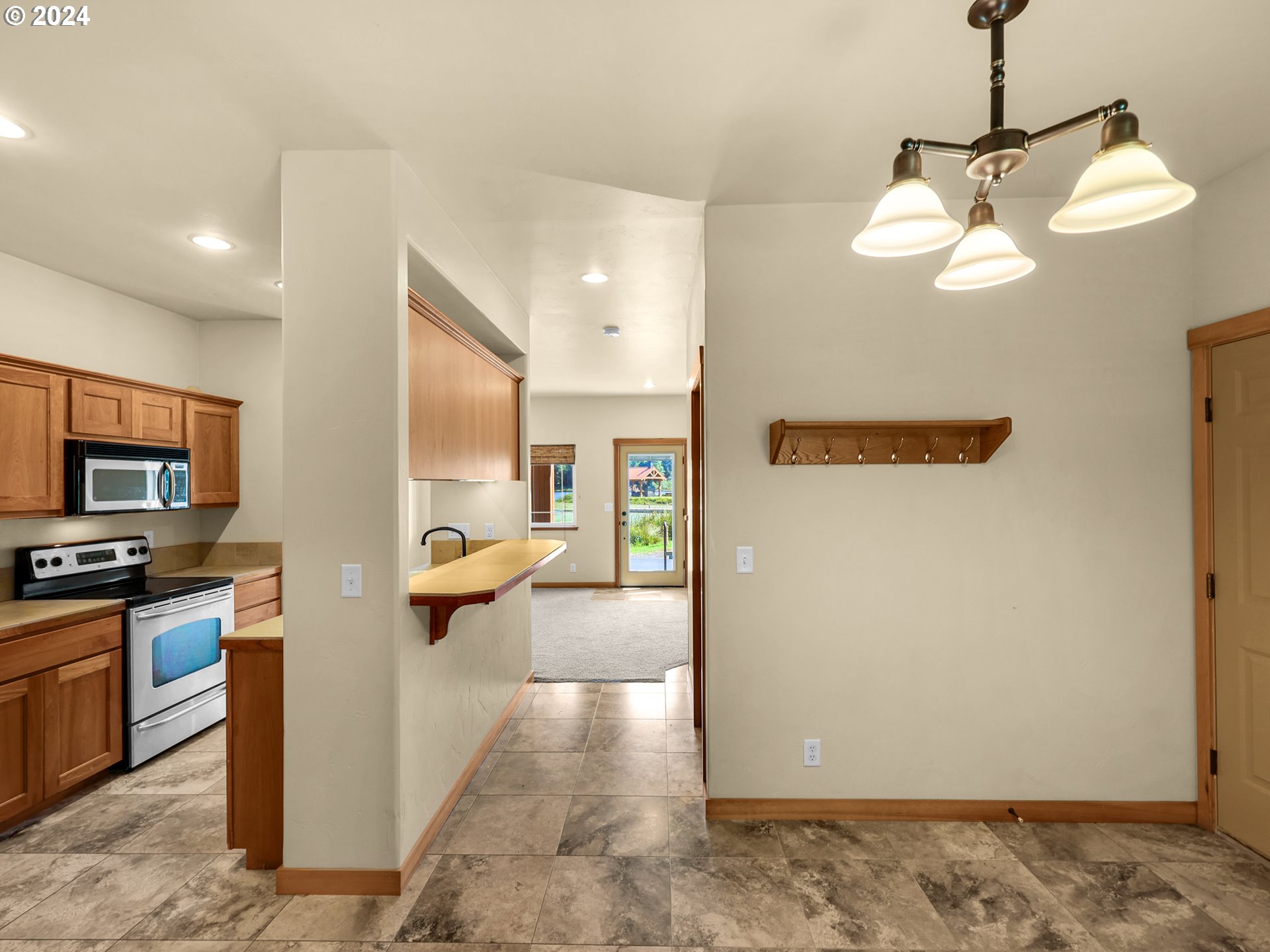 970 PANSY CT