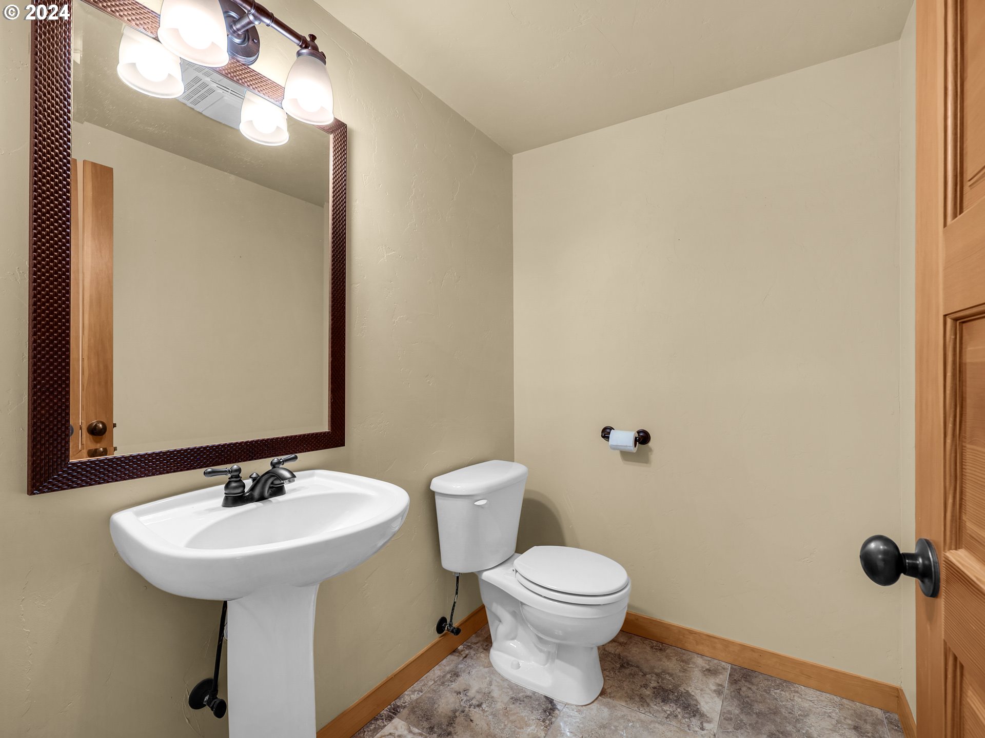 970 PANSY CT