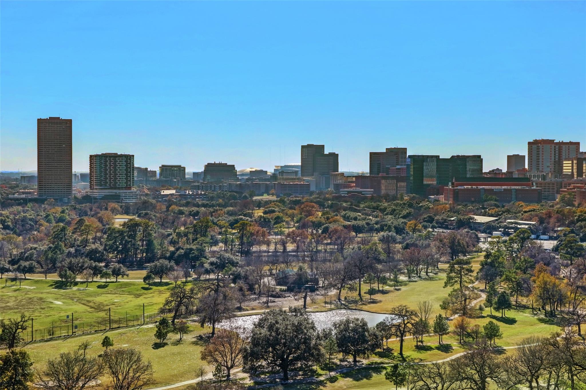 1701 Hermann Drive Unit: 22CE